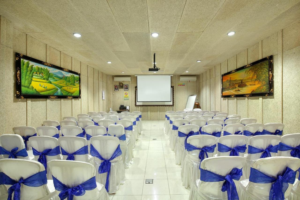 Negara Hotel Buitenkant foto