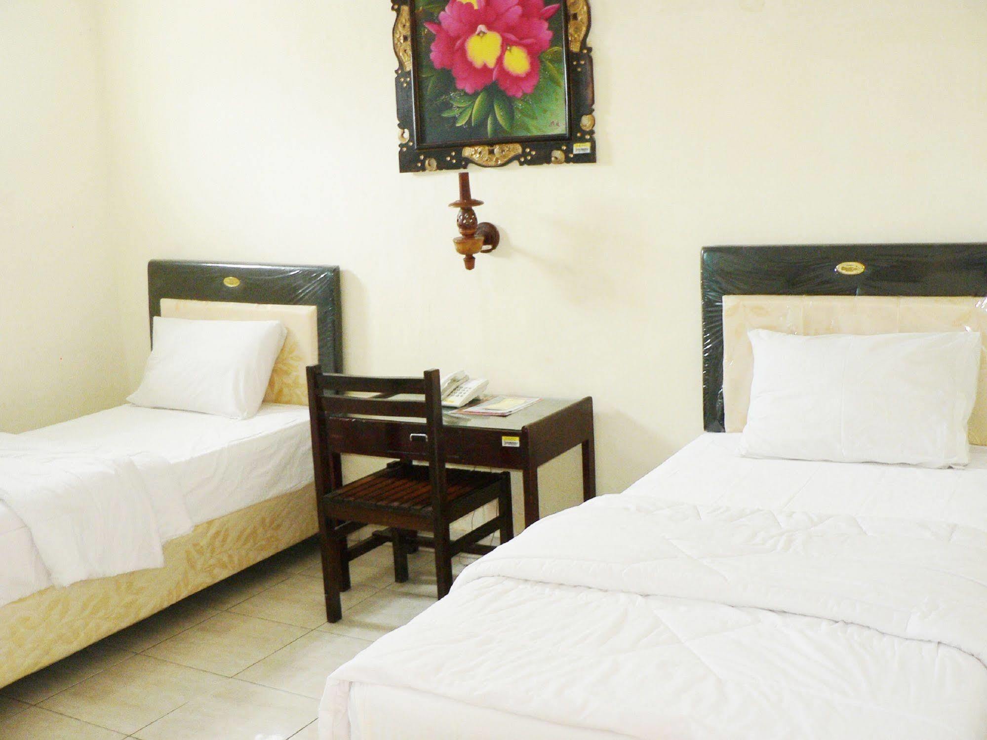 Negara Hotel Buitenkant foto